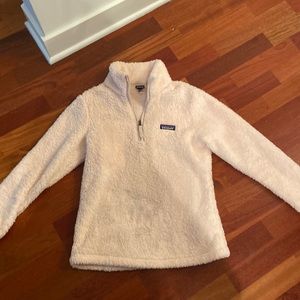 Women’s Patagonia Lis Gatos  1/4 zip fuzzy fleece. Very very light “peach” color